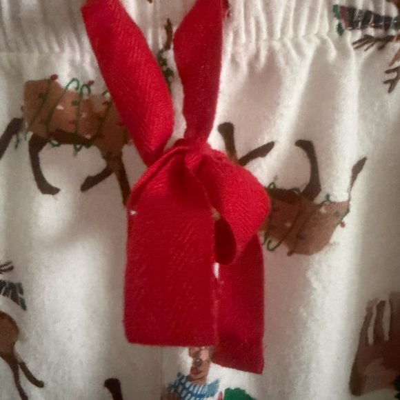 Old Navy White Reindeer XMAS Flannel button up Pajama Set size XL with pockets - Picture 8 of 13